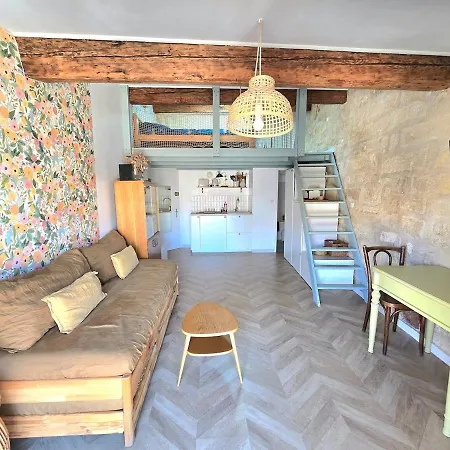 Apartment Cabanel : Nid Douillet Perche En Plein Centre Historique